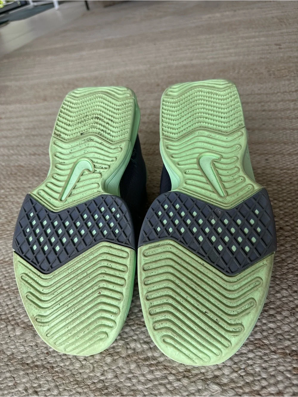 Nike Men's LeBron Witness 8 ‘Vapor Green’ Basketball Sneakers